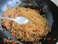 酱炒粉条的做法步骤10