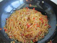 酱炒粉条的做法步骤11