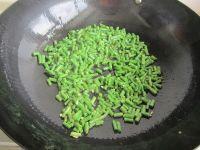 豇豆炒鸡肉的做法步骤6
