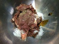 甜豆炒鸭心的做法步骤3