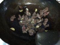 甜豆炒鸭心的做法步骤8