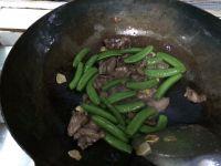 甜豆炒鸭心的做法步骤9