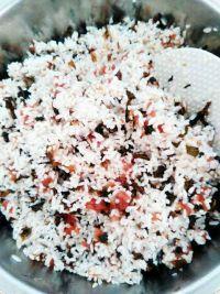 梅干菜肉末糯米饭的做法步骤3