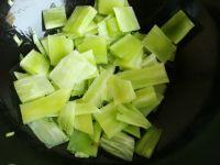 莴笋玉米年糕汤的做法步骤5