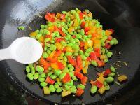 毛豆炒鸡肉的做法步骤9