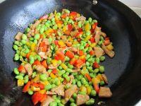 毛豆炒鸡肉的做法步骤12