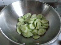 黄瓜炒鸡蛋的做法步骤6