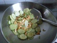 黄瓜炒鸡蛋的做法步骤9