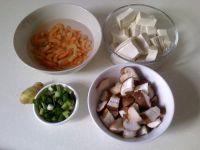 香菇豆腐汤的做法步骤1