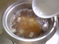 香菇豆腐汤的做法步骤5