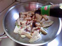 油焖春笋的做法步骤5