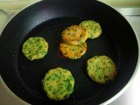 豆腐玉米面饼的做法步骤5