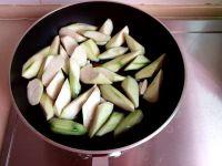 丝瓜炒鸡腿肉的做法步骤3