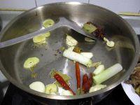 柴鸡炖茶树菇的做法步骤4