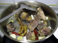 柴鸡炖茶树菇的做法步骤5