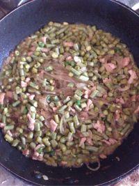 酸豆角炒粉条的做法步骤9