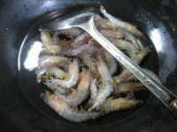 盐水基围虾的做法步骤2