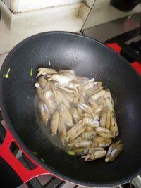 清炒蛏的做法步骤4