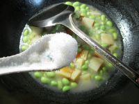 毛豆烧土豆的做法步骤7