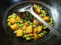 毛豆烧土豆的做法步骤9