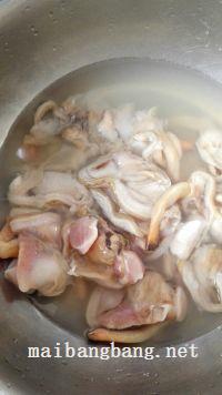 大蛤炒鸡蛋的做法步骤1