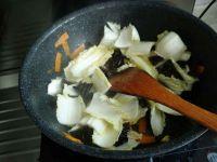 黑木耳炒白菜梗娃娃菜的做法步骤5