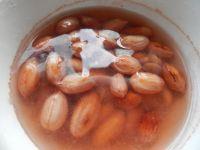 花生杏仁露的做法步骤3