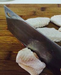 蒜苔土豆烧鸡翅的做法步骤2