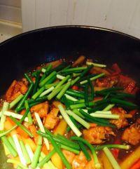 蒜苔土豆烧鸡翅的做法步骤19