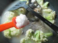 花菜鱼头汤的做法步骤7