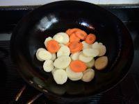 腊肉香菇炖杂蔬的做法步骤6