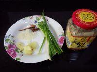 梅干菜蒸鸭腿的做法步骤2