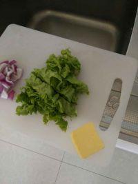 海鲜汤面的做法步骤2