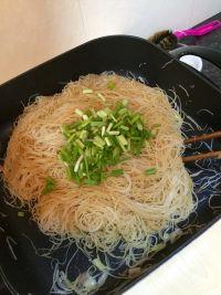 葱花炒米的做法步骤8