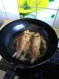 香辣大锅烧鲫鱼的做法步骤5