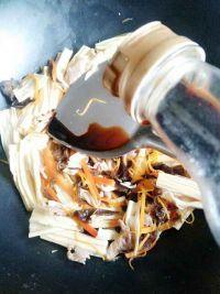 腐竹木耳小炒的做法步骤6