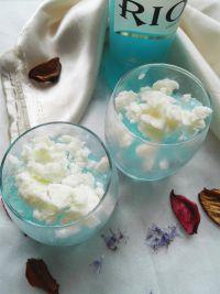 蓝玫瑰鸡尾酒沙冰的做法步骤5