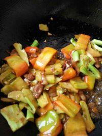 肉片辣炒西兰花梗的做法步骤7