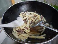 茭白炒牛肉的做法步骤16