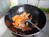 西兰花炒鸡肉片的做法步骤8