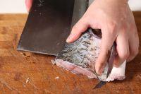 剁椒鱼头的做法步骤1