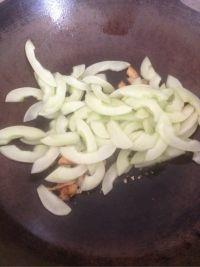 猪油渣炒甜瓜的做法步骤7