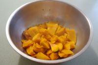 芝麻红豆沙馅南瓜饼的做法步骤4