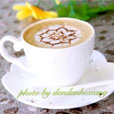 卡布基诺拉花咖啡