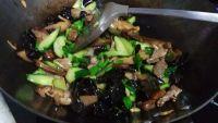 杂菌炒青瓜的做法步骤11