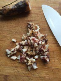 腊肠炒酸豆角的做法步骤1