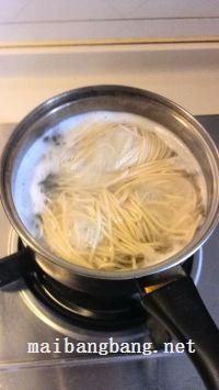 芝麻酱凉拌面的做法步骤8