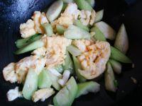 鸡蛋炒丝瓜的做法步骤7