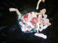 青椒炒银芽的做法步骤2