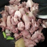 鸭腿炖土豆的做法步骤6